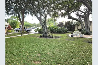 842 Banks Rd, Coconut Creek, FL 33063 - Photo 9