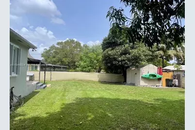 7 NW 116th St, Miami, FL 33168 - Photo 17