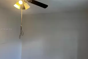 732 Moffett St, Hallandale Beach, FL 33009 - Photo 37