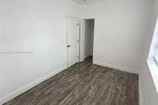 850 NW 2nd St, Miami, FL 33128 - Photo 9