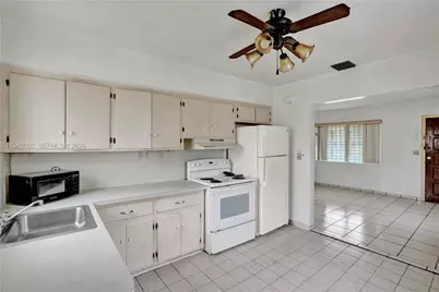 831 NW 21st Ct, Miami, FL 33125 - Photo 21