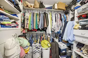 1000 W Island Blvd, Aventura, FL 33160 - Photo 21