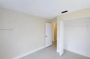 240 NW 114th Ave, Sweetwater, FL 33172 - Photo 35