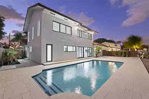 340 SE 13th Ave, Pompano Beach, FL 33060 - Photo 1