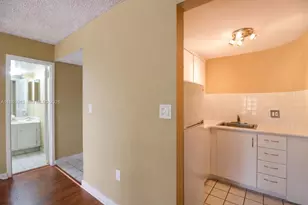 1650 NE 115th St, Miami, FL 33181 - Photo 9