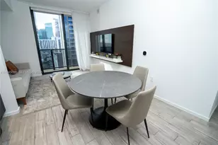 398 NE 5th St, Miami, FL 33132 - Photo 9