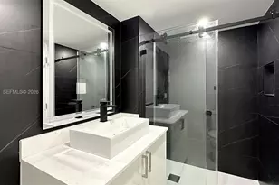 2750 NE 183rd St, Aventura, FL 33160 - Photo 17