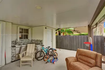 898 NW 131st Ave, Miami, FL 33182 - Photo 37