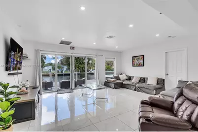 2721 Harding St, Hollywood, FL 33020 - Photo 9