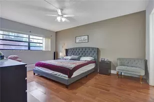 1490 W 42nd Pl, Hialeah, FL 33012 - Photo 5