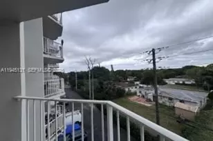 16740 NE 9th Ave, North Miami Beach, FL 33162 - Photo 13