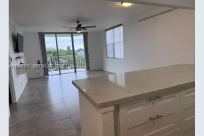 16740 NE 9th Ave #401, North Miami Beach, FL 33162 - Photo 3