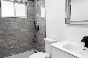 973 NW 8th St, Homestead, FL 33030 - Photo 13