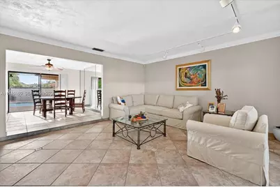 1621 NW 110 Ter, Pembroke Pines, FL 33026 - Photo 5