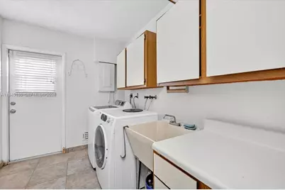 1621 NW 110 Ter, Pembroke Pines, FL 33026 - Photo 15