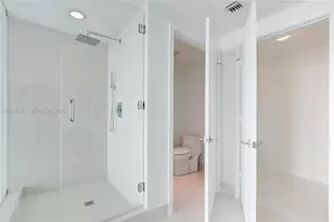 650 NE 32th St, Miami, FL 33137 - Photo 21