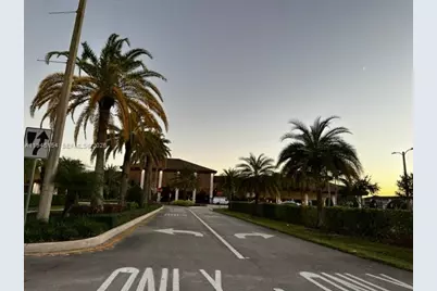 13255 SW 9th Ct #405G, Pembroke Pines, FL 33027 - Photo 19