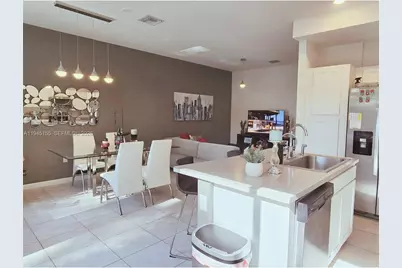 1002 NW 208th Ter, Miami Gardens, FL 33169 - Photo 7