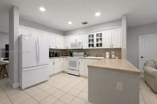 4124 NE 30th St, Homestead, FL 33033 - Photo 9