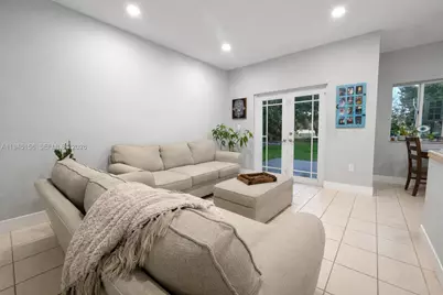 4124 NE 30th St, Homestead, FL 33033 - Photo 7