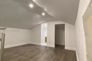 7411 Carlyle Ave, Miami Beach, FL 33141 - Photo 9