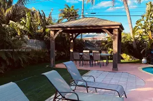 2539 Thomas St, Hollywood, FL 33020 - Photo 11