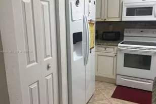 501 Talia Cir, Palm Springs, FL 33461 - Photo 11