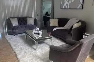 501 Talia Cir, Palm Springs, FL 33461 - Photo 9