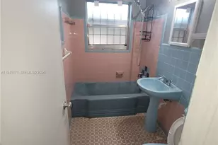 1300 Marseille Dr, Miami Beach, FL 33141 - Photo 9