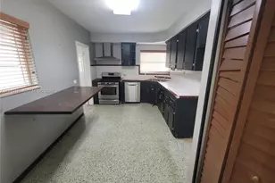 1300 Marseille Dr, Miami Beach, FL 33141 - Photo 7