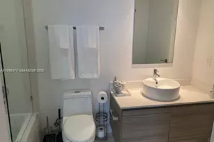 121 NE 34th St, Miami, FL 33137 - Photo 9