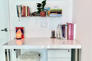 60 SW 13th St, Miami, FL 33130 - Photo 17