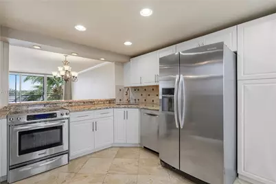 1075 NE Miami Gardens Dr #306, Miami, FL 33179 - Photo 9