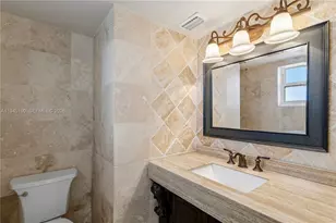 1075 NE Miami Gardens Dr, Miami, FL 33179 - Photo 15