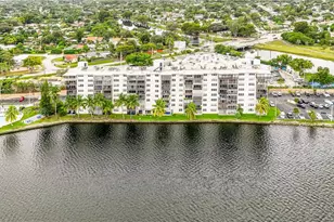 1075 NE Miami Gardens Dr, Miami, FL 33179 - Photo 45