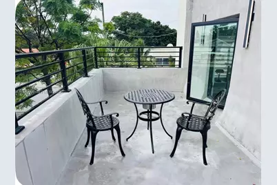 905 SW 13th Ct, Miami, FL 33135 - Photo 17