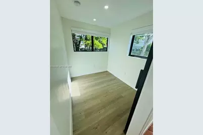 905 SW 13th Ct, Miami, FL 33135 - Photo 31