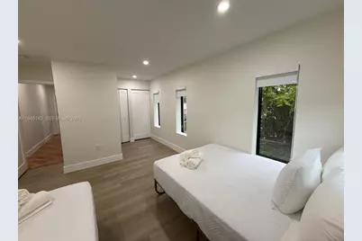 905 SW 13th Ct, Miami, FL 33135 - Photo 21