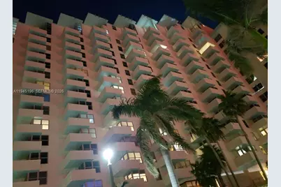 2899 Collins Ave #1620, Miami Beach, FL 33140 - Photo 57