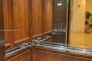 2899 Collins Ave, Miami Beach, FL 33140 - Photo 29