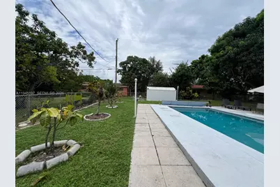 1735 NE 157th Ter, North Miami Beach, FL 33162 - Photo 13