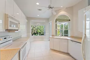 719 SW Munjack Cir, Port Saint Lucie, FL 34986 - Photo 5