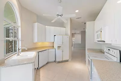 719 SW Munjack Cir, Port Saint Lucie, FL 34986 - Photo 9