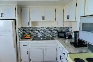 1481 NE Miami Gardens Dr, Miami, FL 33179 - Photo 7