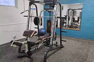 1481 NE Miami Gardens Dr, Miami, FL 33179 - Photo 29