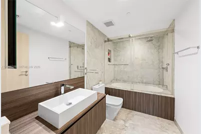 1000 Brickell Plz #4304, Miami, FL 33131 - Photo 5