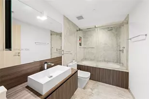 1000 Brickell Plaza, Miami, FL 33131 - Photo 5