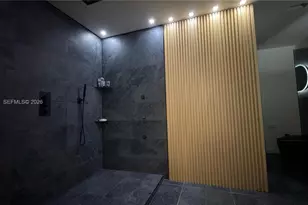 1001 SW 98th Ave, Pembroke Pines, FL 33025 - Photo 17