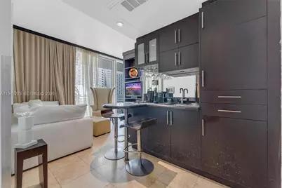 1437 Collins Ave #PH18, Miami Beach, FL 33139 - Photo 3