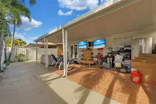 3172 W 79th Pl, Hialeah, FL 33018 - Photo 29